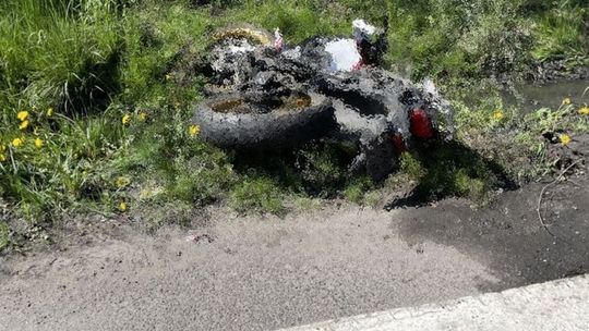 Wypadek motocyklisty jak z horroru. Drzewo zaatakowało motocyklistę