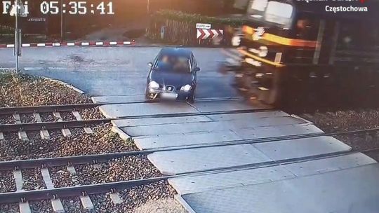 Wypadek na przejeździe kolejowym. Ku przestrodze