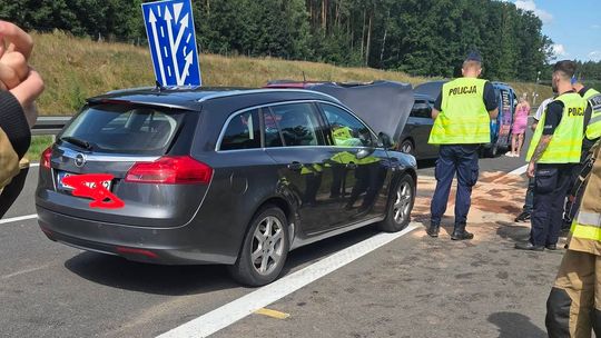 Wypadek na S3 między Gryfinem a Szczecinem. Zderzenie 4 samochodów, jedna osoba ranna [ZDJĘCIA]