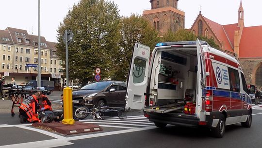 Wypadek na skrzyżowaniu w centrum Gryfina. Ruch utrudniony