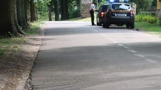 Wypadek w parku. Dlaczego potrąciła chłopaka? – pyta czytelnik