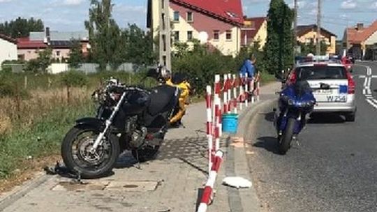 Wypadł na łuku drogi