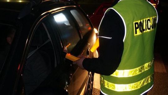 Wypił alkohol i jeździł nocą po Gryfinie Wypił alkohol i jeździł nocą po Gryfinie