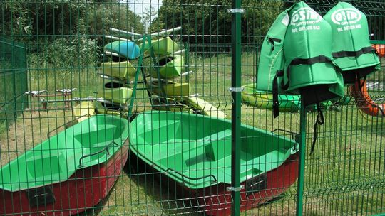 Wypożyczalnia sprzętu wodnego czynna jeszcze przez miesiąc