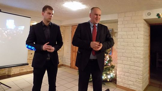 Wyrażam uznanie dla pana społecznego zaangażowania – powiedział burmistrz Sawaryn do Kamila Frelichowskiego
