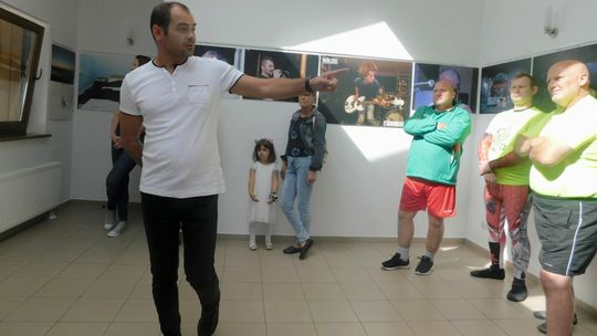 Wystawa fotografii Mateusza Woźniakowskiego już otwarta