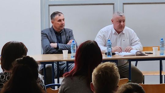 Wzywali pracowników i wręczali wypowiedzenia. Misja urzędniczek i problem formalny Wzywali pracowników i wręczali wypowiedzenia. Misja urzędniczek i problem formalny