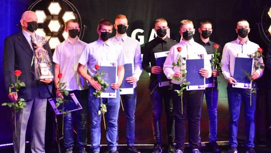 Z dużym opóźnieniem, ale nagrodzili sportowców w Gryfinie