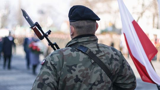 Rolnicy z kombajnów przesiądą się do czołgów. Rolnicy pójdą do wojska, tylko te... żniwa