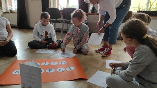 Z robotem Photonem świętowali Międzynarodowy Dzień Kropki 