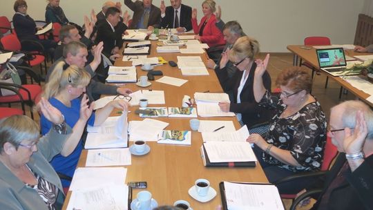 Za podatkami głosowali jednogłośnie