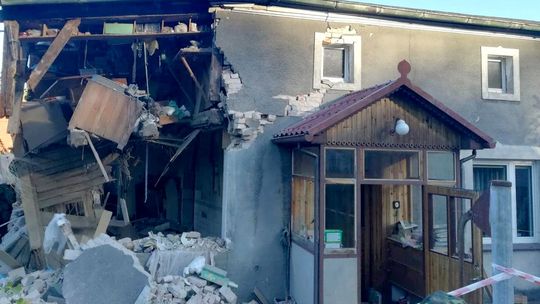 Za spowodowanie zawalenia się części domu grozi mu do 5 lat więzienia. Akt oskarżenia wpłynął do sądu