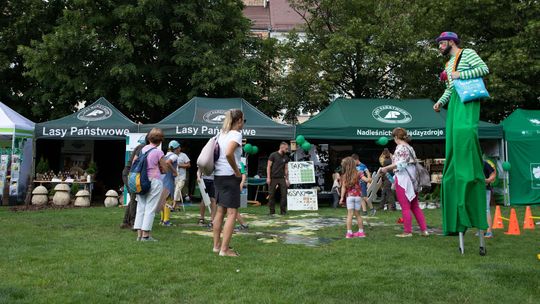 Zabawy i konkursy oraz smaczne jedzenie na Jarmarku Jakubowym
