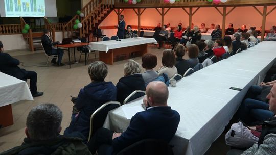 Zadłużenie gimny to nie żart. Reorganizacja jest konieczna - przekonywano na debacie [WIDEO]