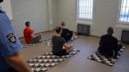 Zajęcia jogi dla skazanych