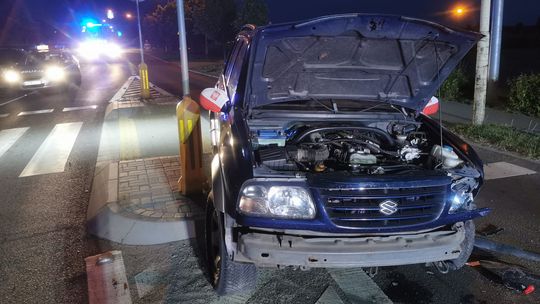 Zaliczył "czołówkę" i nie chciał dmuchać w alkomat Zaliczył "czołówkę" i nie chciał dmuchać w alkomat