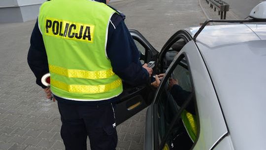 Zaliczył trzy wpadki za jednym razem Zaliczył trzy wpadki za jednym razem