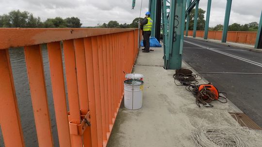 Zamknęli most bez uprzedzenia i uniemożliwili przejazd – skarży się gryfinianka Zamknęli most bez uprzedzenia i uniemożliwili przejazd – skarży się gryfinianka