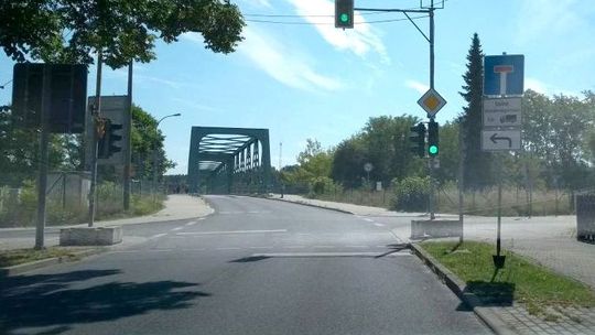 Zamknęli most na Odrze Zamknęli most na Odrze