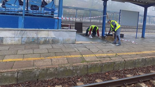 Zamknęli peron na dworcu