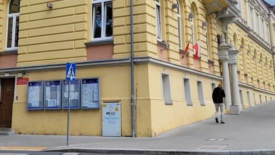 Zamknęli UMG i żadnej kartki z informacją? Dlaczego zamknęli urząd?