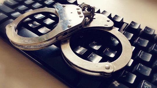 Zamówił przez internet samochód. Stracił 100 tys. zł Zamówił przez internet samochód. Stracił 100 tys. zł