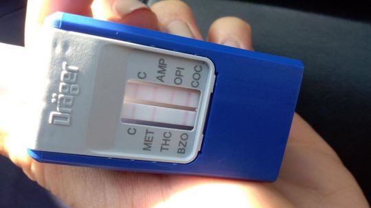 Zamroczony narkotykami jechał ul. Armii Krajowej