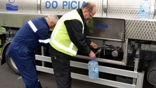 Zanieczyszczona woda w Jedynce i szkole w Żabnicy