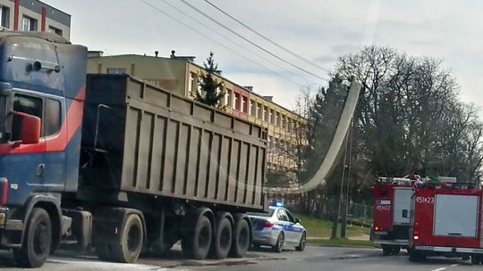Zapalił mu się samochód. Tylko dwóch kierowców oddało swoją gaśnicę
