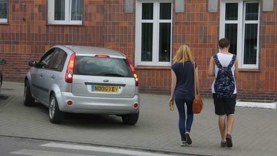 Zaparkował po angielsku