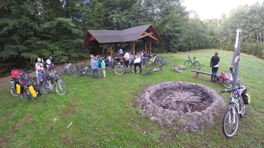 Zapraszają na cykl wycieczek rowerowych po gminie Zapraszają na cykl wycieczek rowerowych po gminie