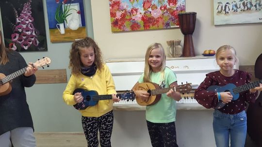 Zapraszamy do dziecięco-młodzieżowej orkiestry ukulele