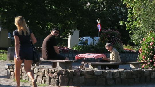 Zaskarżył uchwały o żłobkach i czeka na podpisy o referendum