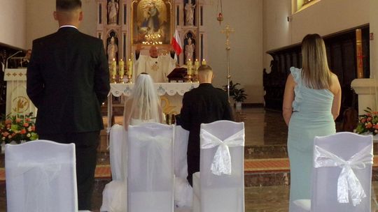 Ślub Karoliny i Bartosza w strażackim stylu