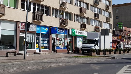 Zastawił prawie cały chodnik