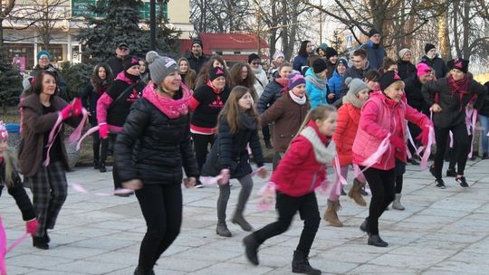 Zatańczyli do swojej wersji znanej piosenki
