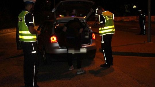 Zatrzymali samochód z arsenałem narkotyków