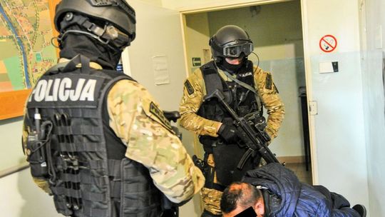 Zatrzymany i aresztowany za handel ludźmi