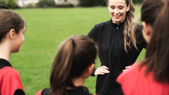 Zawód z perspektywami dla fanów sportów drużynowych – kurs czeka!