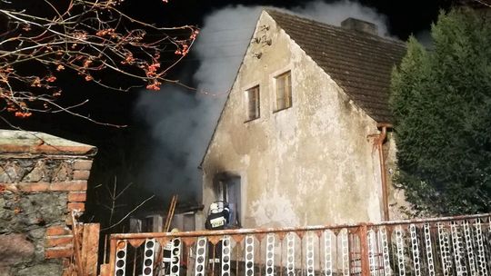 Zdążył uciec przed pożarem. Teraz nie ma gdzie mieszkać