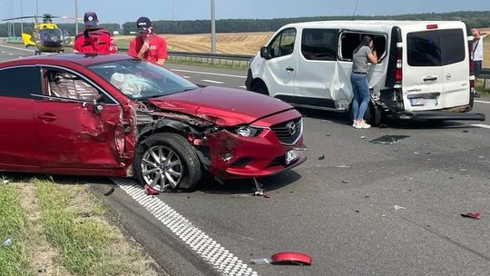 Zderzyły się trzy auta. Ranny przetransportowany do szpitala [FOTO]