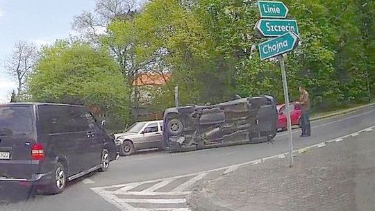 Zderzyły się trzy samochody na Armii Krajowej