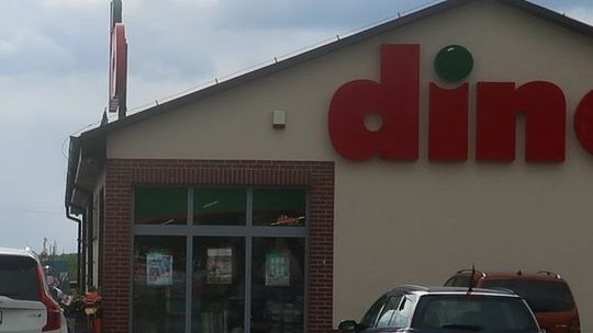 Ze sklepu ukradli alkohol i papierosy