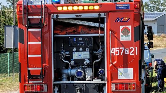 Zerwana linia uszkodziła auto