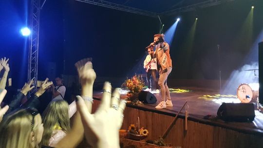 Zespół Power Play zapewnił dobrą zabawę podczas dożynek [FOTO, WIDEO]
