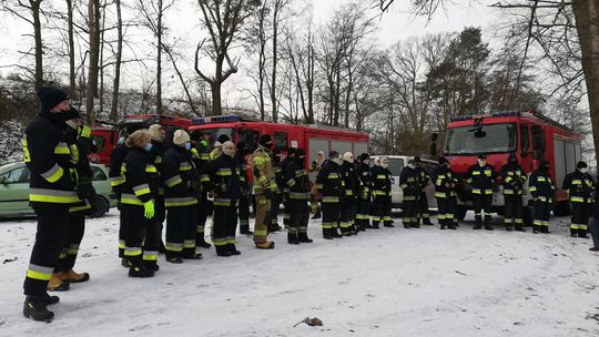 Zimowe wspólne ćwiczenia 4 jednostek OSP i 3 zastępów JRG Gryfino