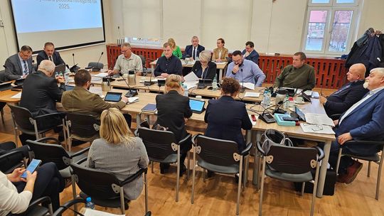 Zlikwidowano szkołę, bo pierwszy raz od 30 lat wykluczono radnego z głosowania Zlikwidowano szkołę, bo pierwszy raz od 30 lat wykluczono radnego z głosowania