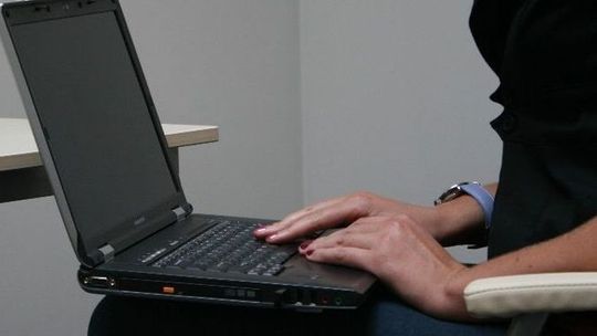 Złodziej ściągnął pieniądze z jej konta bankowego