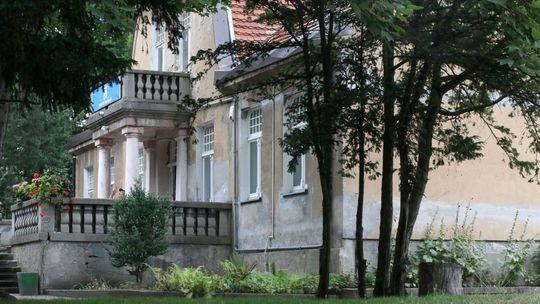 Złodziej włamał się do Pałacyku pod Lwami