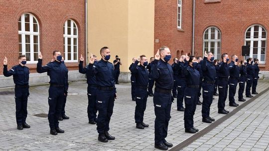 Złożyli ślubowanie. Wkrótce trafią do gryfińskiej policji
